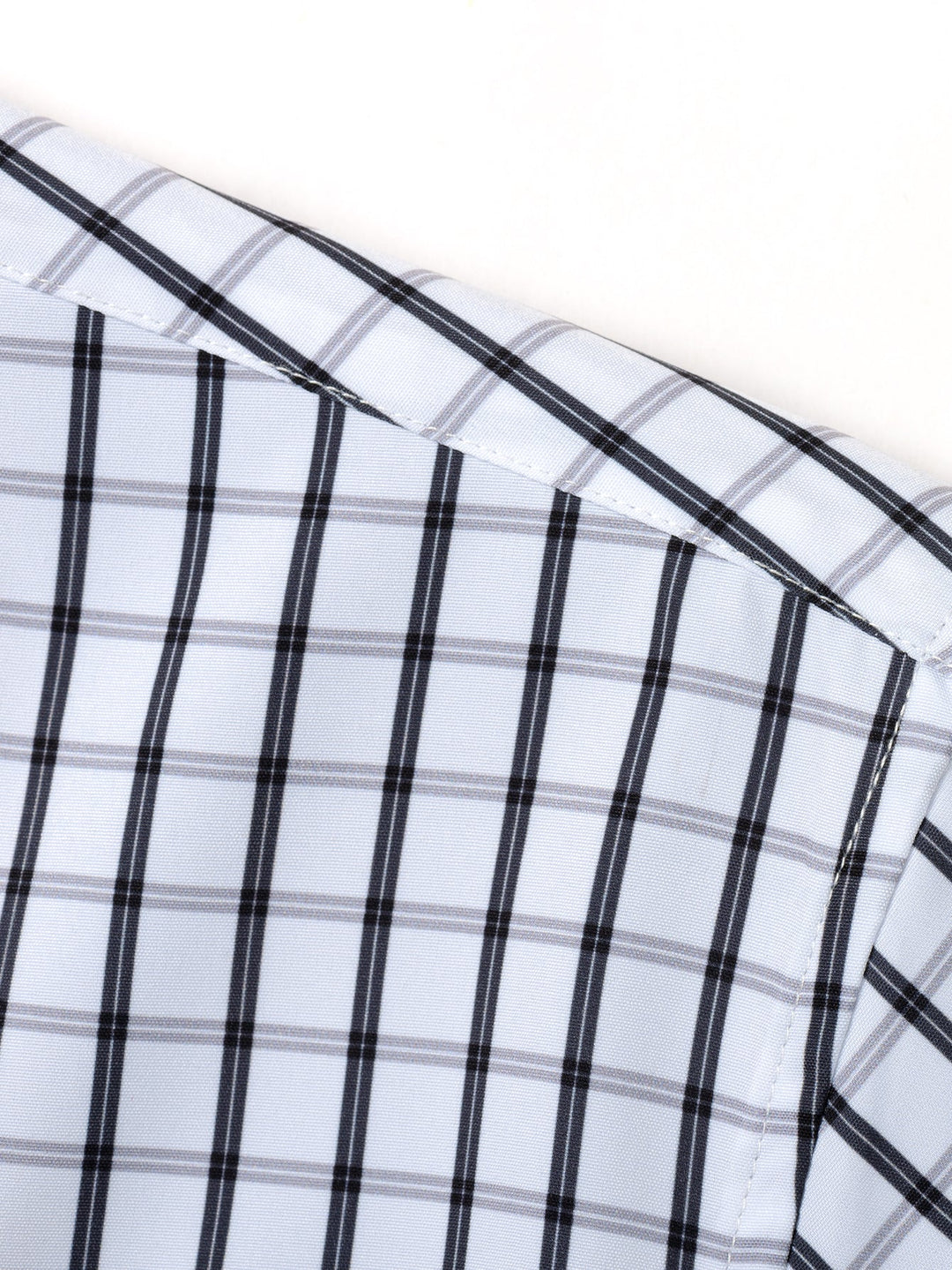 Camicia a quadri a maniche lunghe con bottoni