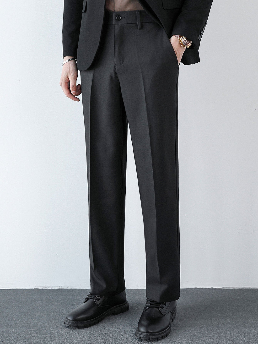 Pantaloni a taglio regolare