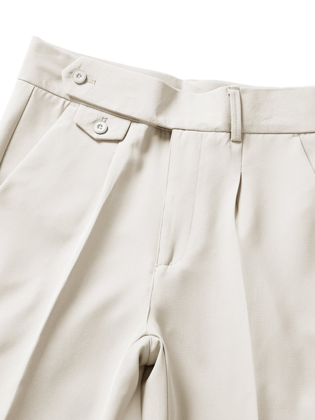 Pantaloni slim fit a gamba affusolata corti