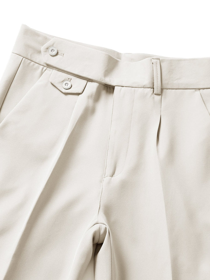 Pantaloni slim fit a gamba affusolata corti