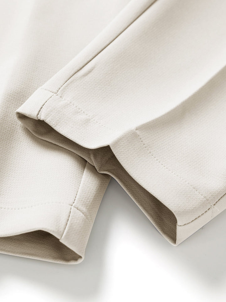 Pantaloni slim fit a gamba affusolata corti