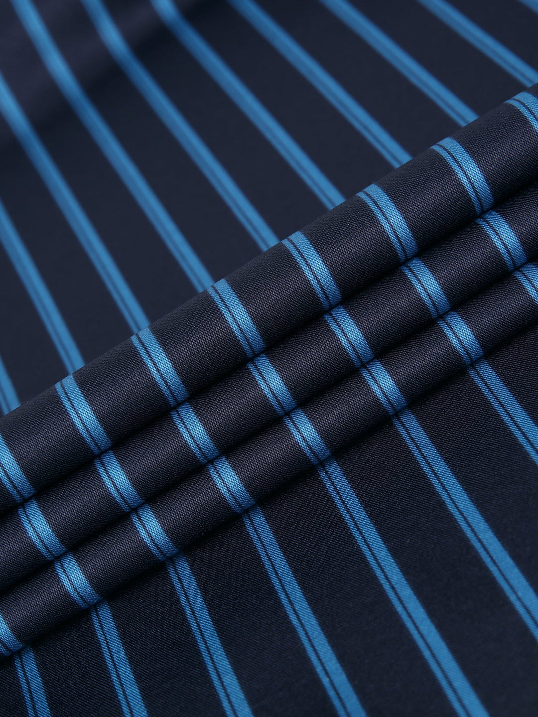 Camicia a righe a maniche lunghe con bottoni