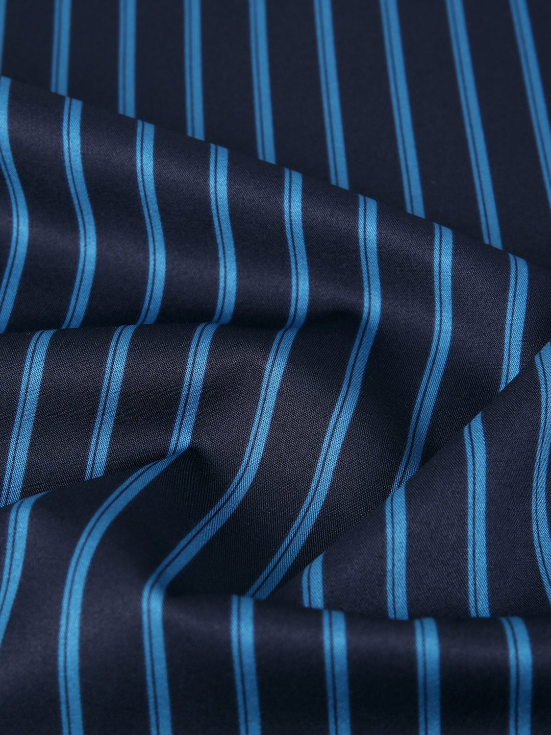 Camicia a righe a maniche lunghe con bottoni