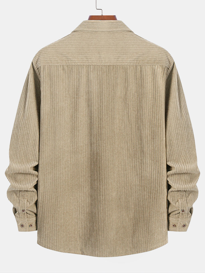 Camicia a maniche lunghe in velluto a coste con tasca e bottoni