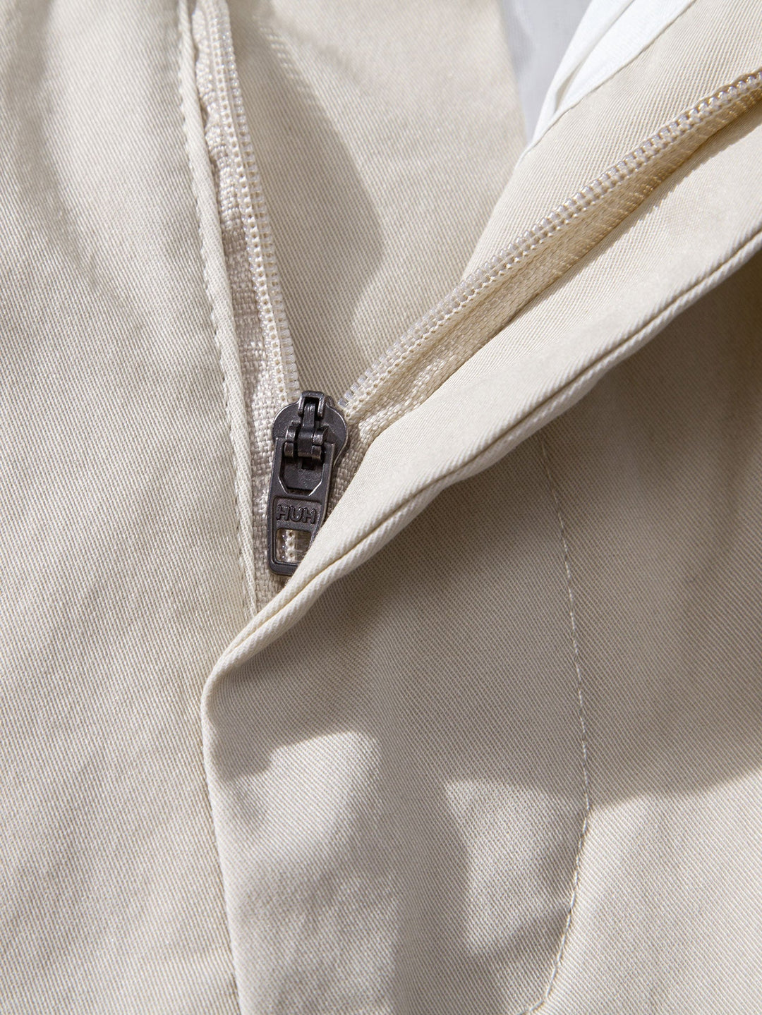 Pantaloni dritti con vita elastica