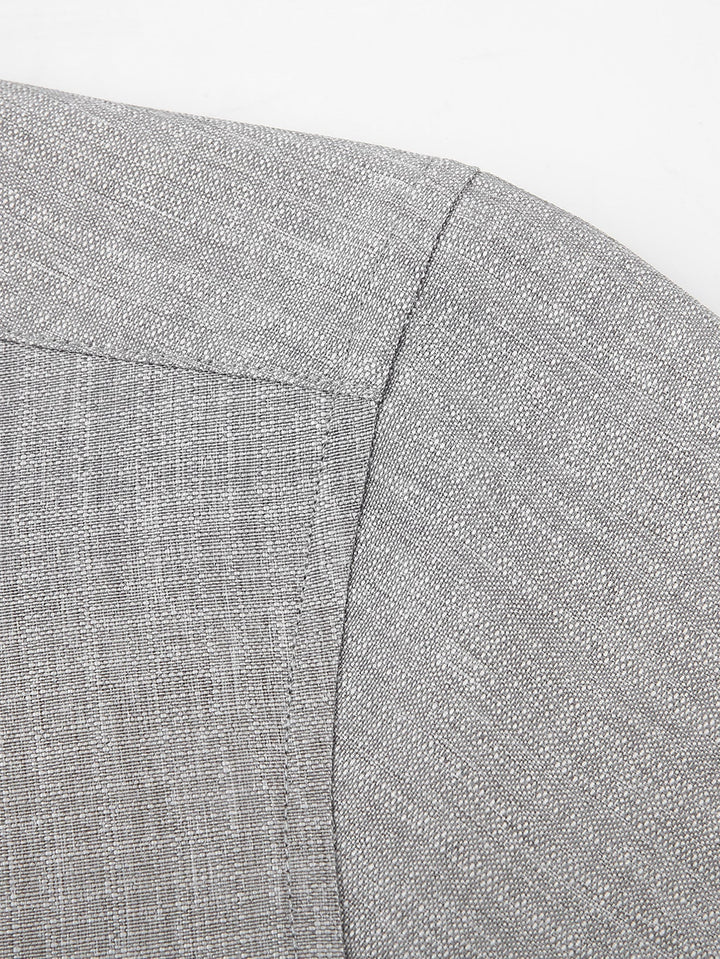 Camicia strutturata con colletto alto e maniche lunghe