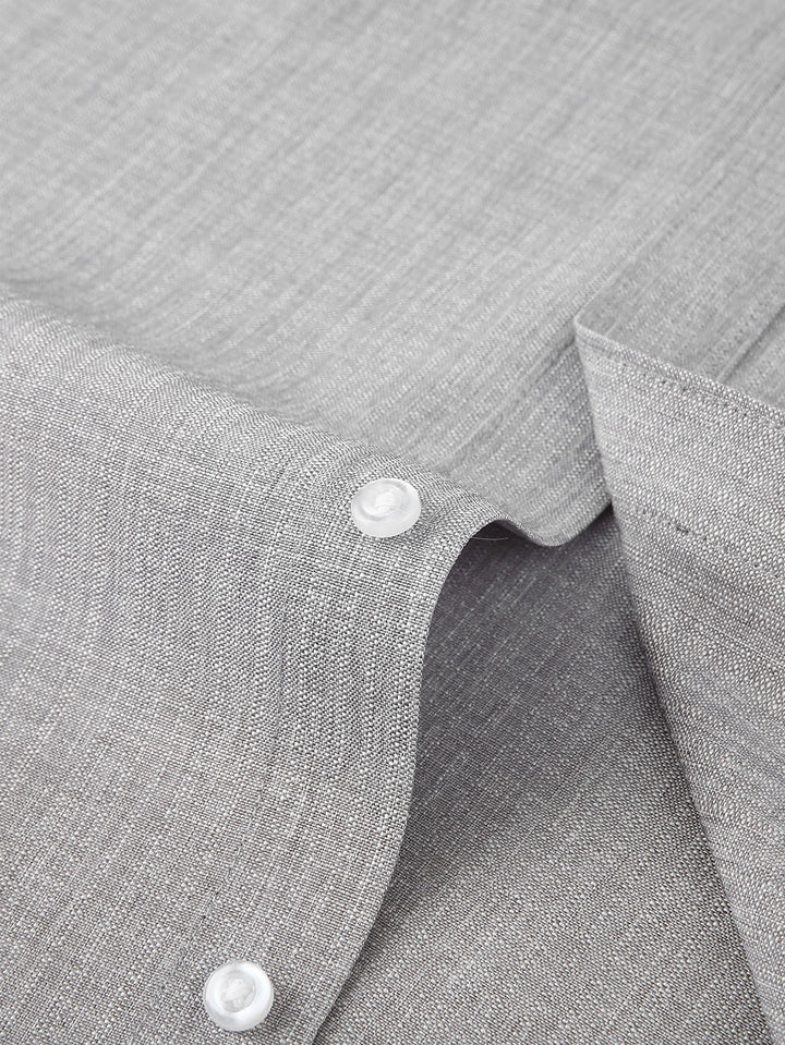 Camicia strutturata con colletto alto e maniche lunghe