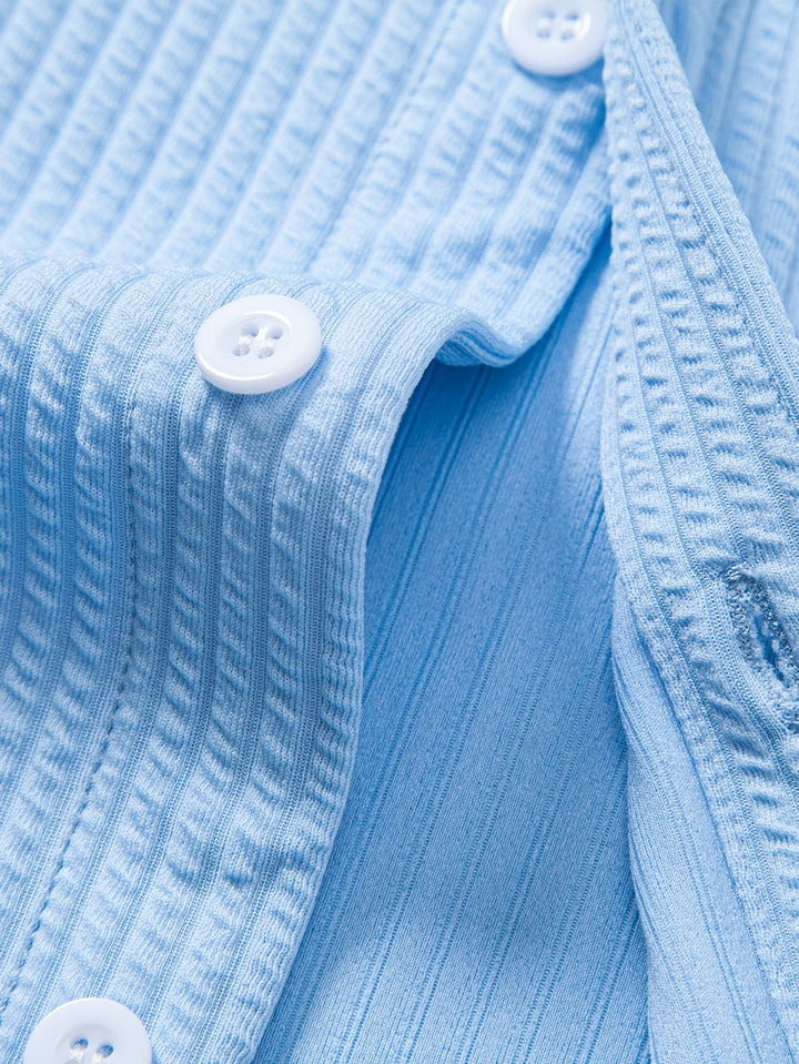 Camicia a maniche lunghe a coste, taglio muscolare, con bottoni