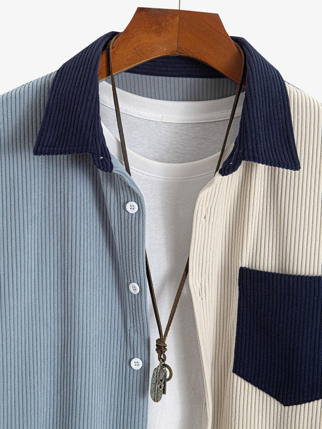 Camicia patchwork in velluto a coste e pantaloni dritti in velluto a coste